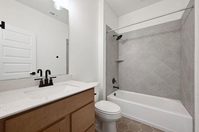 4649 Teverola DR, Round Rock, TX 78665