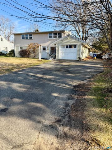 33 Assisi Way, Norwalk, CT 06854