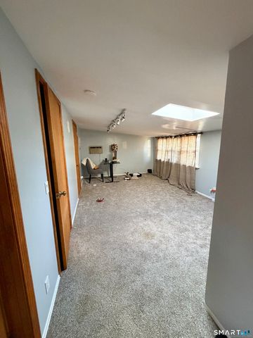 33 Assisi Way, Norwalk, CT 06854