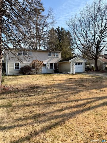 33 Assisi Way, Norwalk, CT 06854