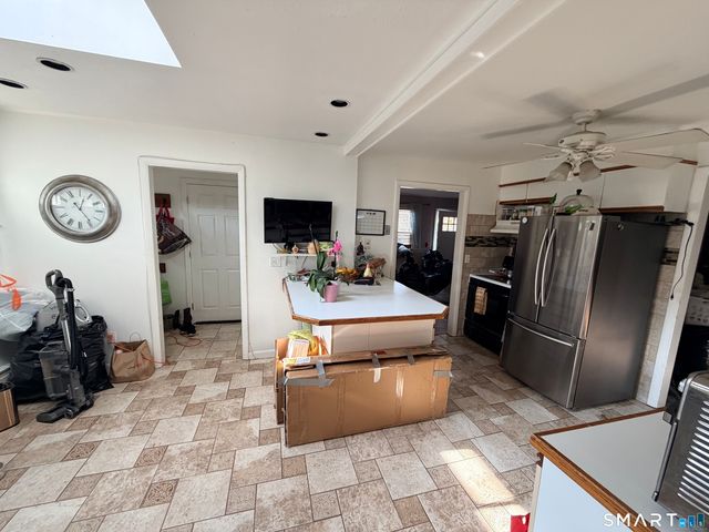 33 Assisi Way, Norwalk, CT 06854