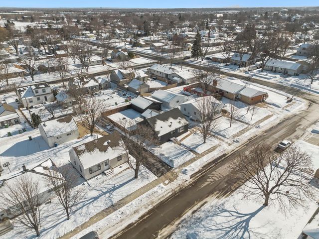 416 3rd Avenue NE, Osseo, MN 55369