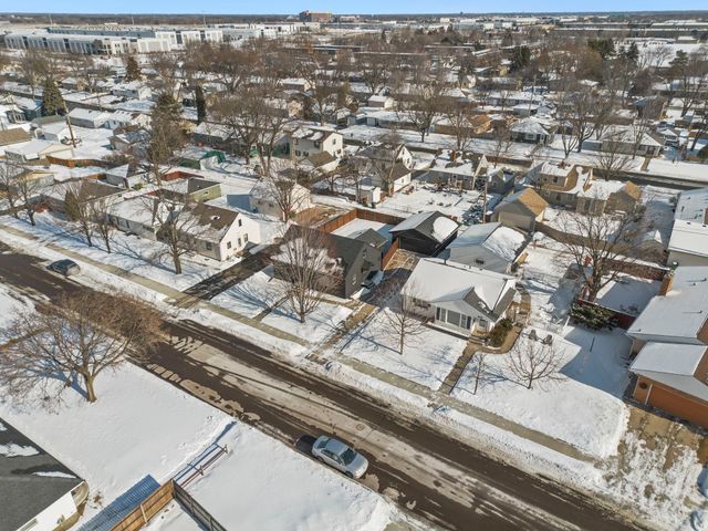 416 3rd Avenue NE, Osseo, MN 55369