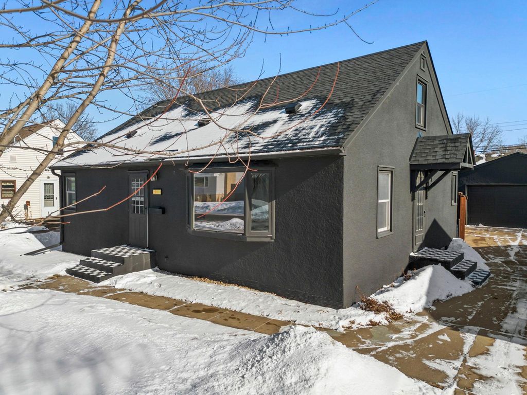 416 3rd Avenue NE, Osseo, MN 55369