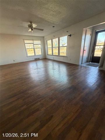 1735 Irving Street, Independence, KS 67301