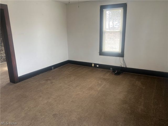 1457 Sharon Avenue, Zanesville, OH 43701