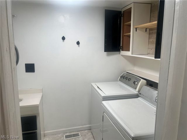 1457 Sharon Avenue, Zanesville, OH 43701