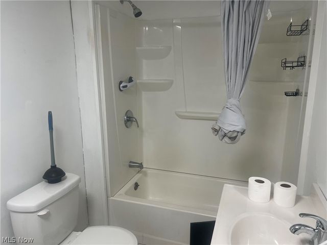 1457 Sharon Avenue, Zanesville, OH 43701