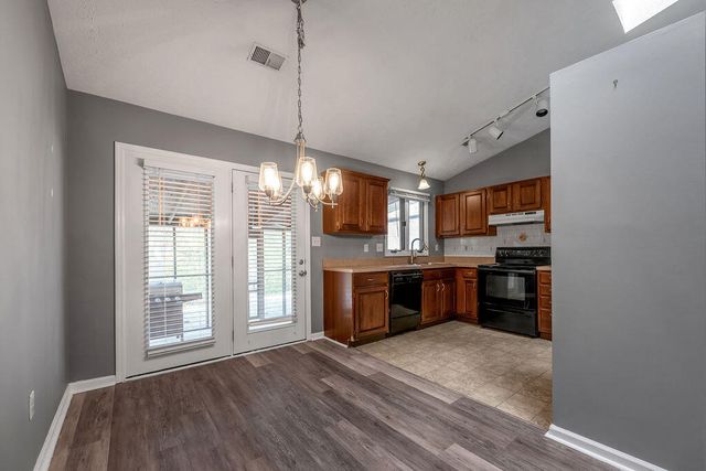 4512 Hartland Parkway, Lexington, KY 40515