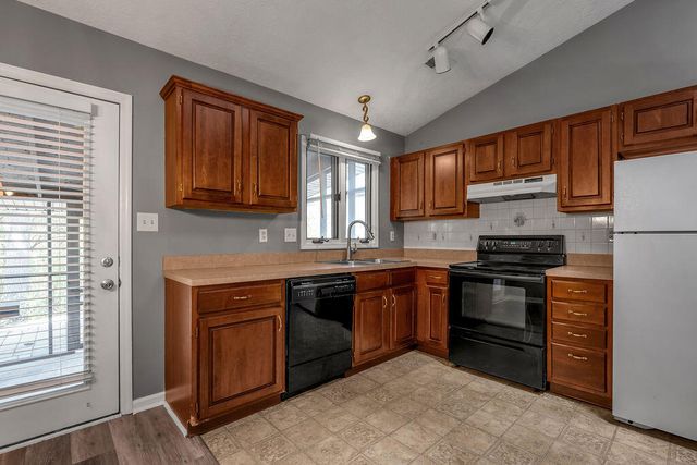 4512 Hartland Parkway, Lexington, KY 40515