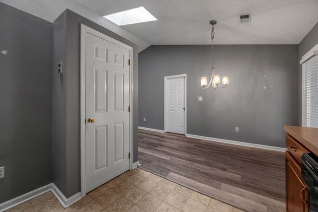 4512 Hartland Parkway, Lexington, KY 40515