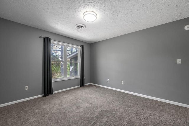 4512 Hartland Parkway, Lexington, KY 40515