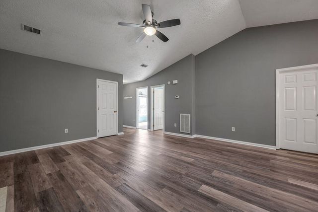 4512 Hartland Parkway, Lexington, KY 40515