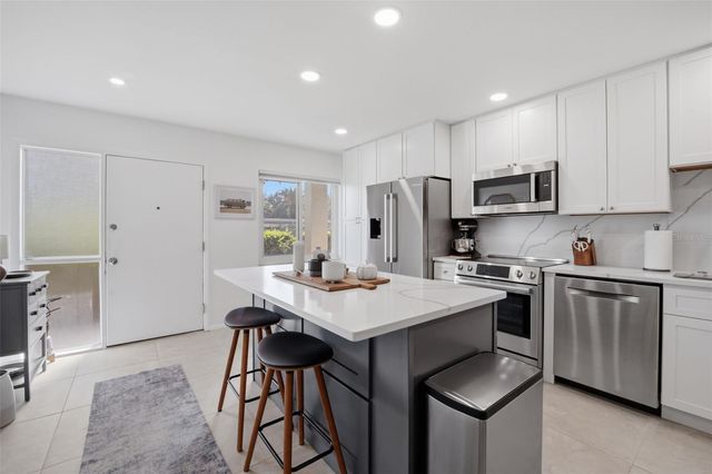 1600 1ST AVENUE W 102A, Bradenton, FL 34205