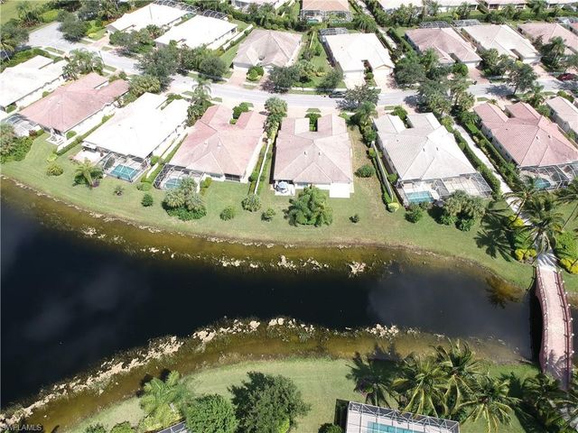 7390 Emilia LN, Naples, FL 34114