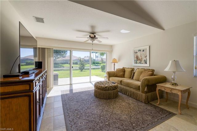 7390 Emilia LN, Naples, FL 34114