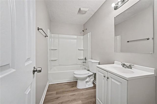 7820 NE San Rafael Drive, Kansas City, MO 64119