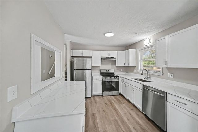 7820 NE San Rafael Drive, Kansas City, MO 64119