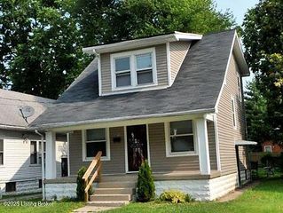 4625 Brewster Ave, Louisville, KY 40211