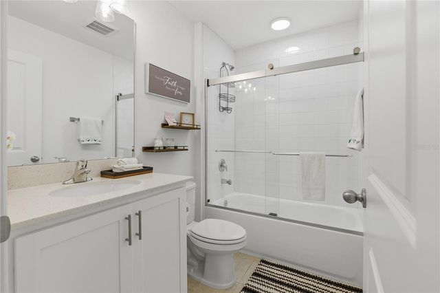 710 LONGBOAT DRIVE, Davenport, FL 33896