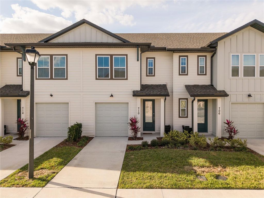 Image 1 of property listing at 710 LONGBOAT DRIVE, Davenport, FL 33896