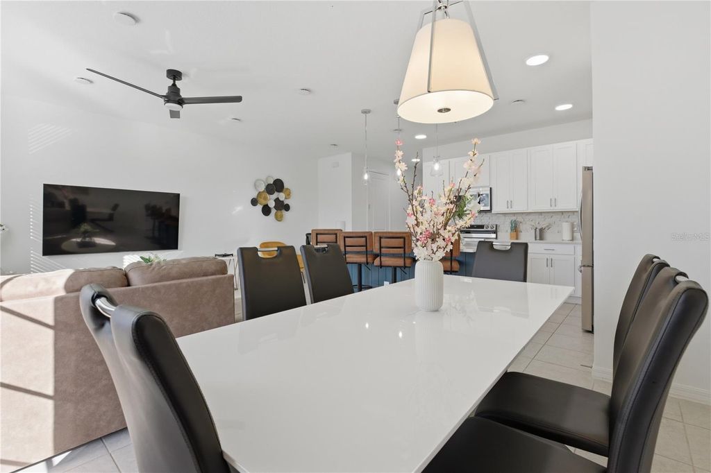 Image 15 of property listing at 710 LONGBOAT DRIVE, Davenport, FL 33896