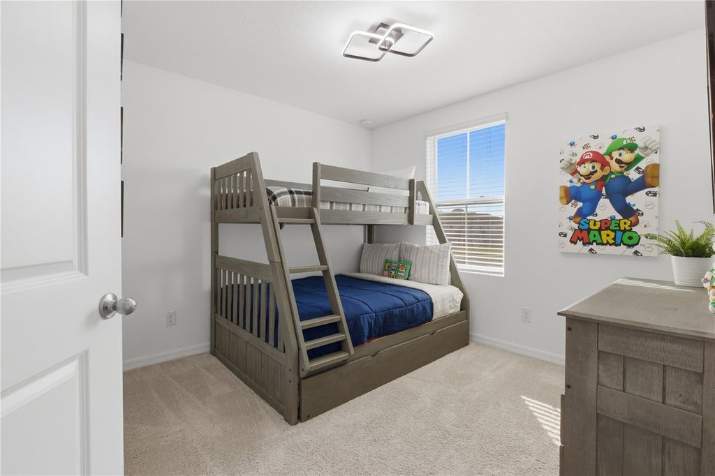 Image 25 of property listing at 710 LONGBOAT DRIVE, Davenport, FL 33896