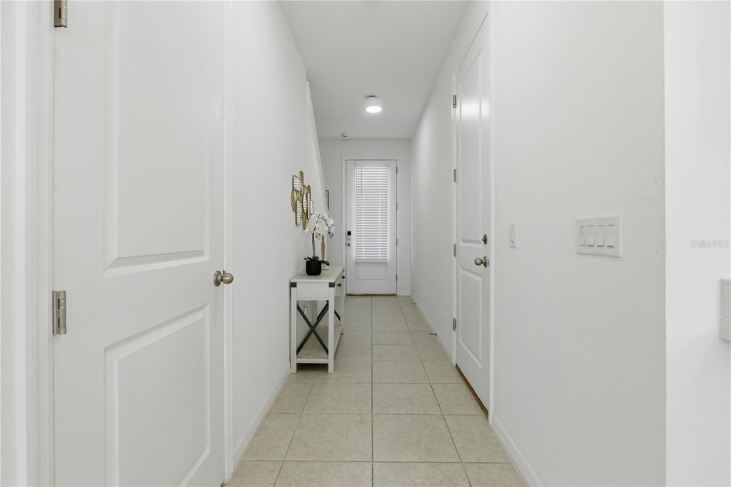 Image 4 of property listing at 710 LONGBOAT DRIVE, Davenport, FL 33896