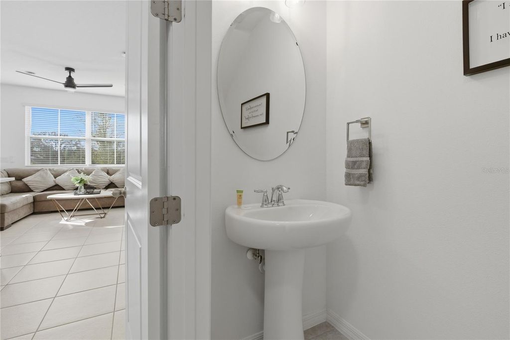 Image 8 of property listing at 710 LONGBOAT DRIVE, Davenport, FL 33896