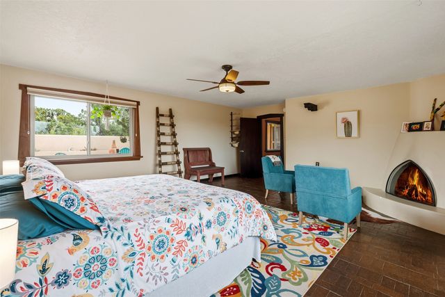 10 Camino Oriente, Santa Fe, NM 87508