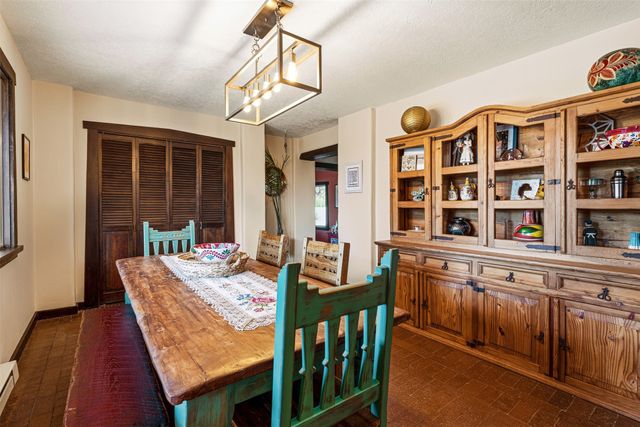 10 Camino Oriente, Santa Fe, NM 87508