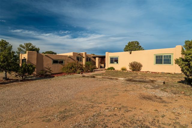 10 Camino Oriente, Santa Fe, NM 87508
