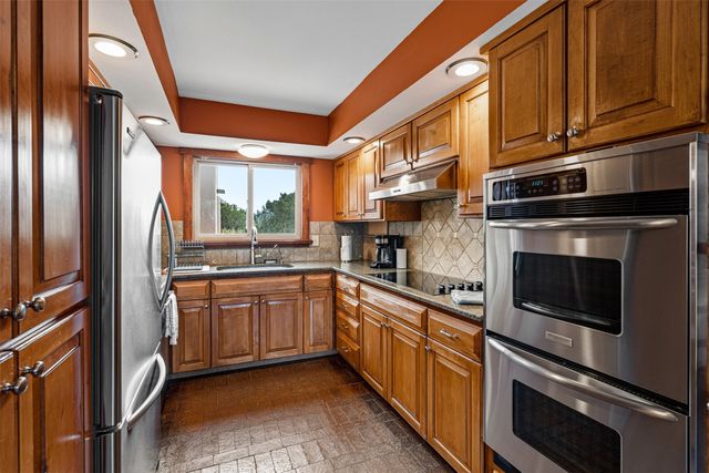 10 Camino Oriente, Santa Fe, NM 87508