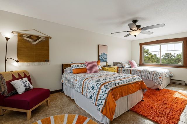 10 Camino Oriente, Santa Fe, NM 87508