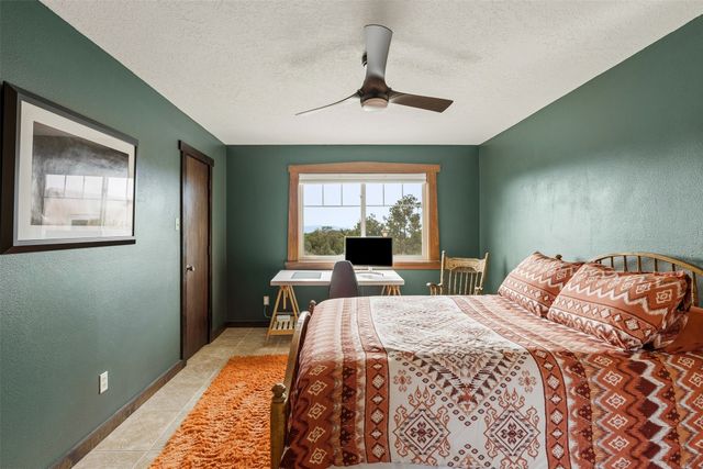 10 Camino Oriente, Santa Fe, NM 87508