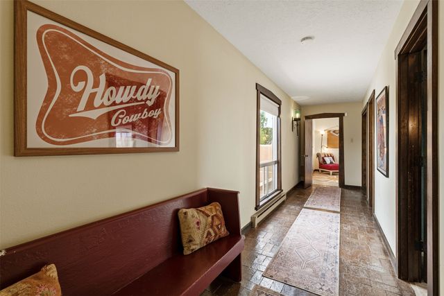 10 Camino Oriente, Santa Fe, NM 87508