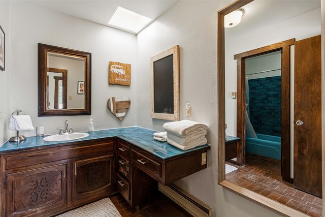 10 Camino Oriente, Santa Fe, NM 87508