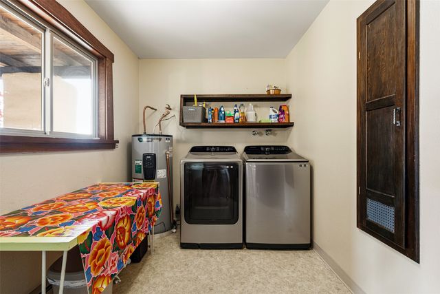 10 Camino Oriente, Santa Fe, NM 87508