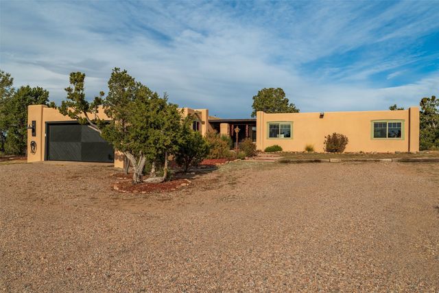 10 Camino Oriente, Santa Fe, NM 87508