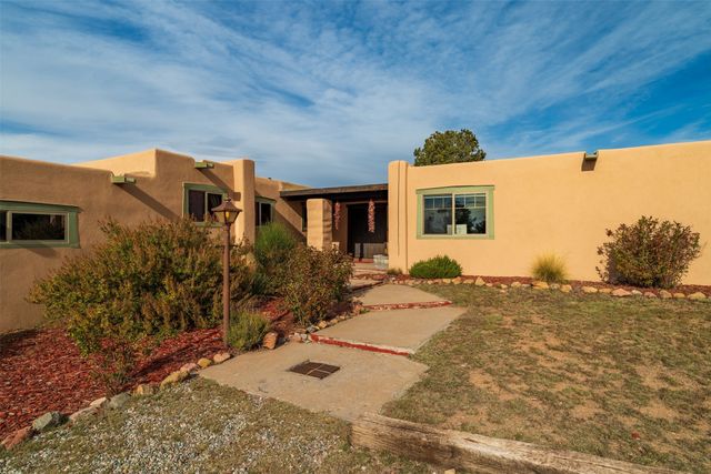 10 Camino Oriente, Santa Fe, NM 87508