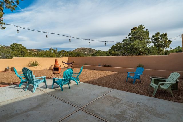 10 Camino Oriente, Santa Fe, NM 87508
