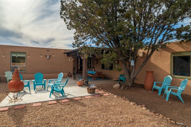 10 Camino Oriente, Santa Fe, NM 87508