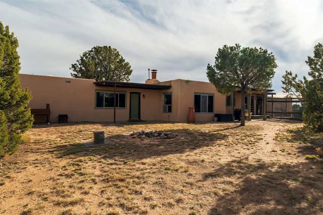 10 Camino Oriente, Santa Fe, NM 87508