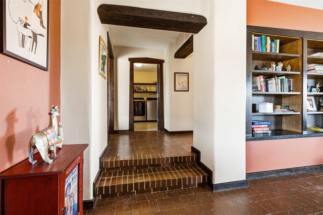 10 Camino Oriente, Santa Fe, NM 87508