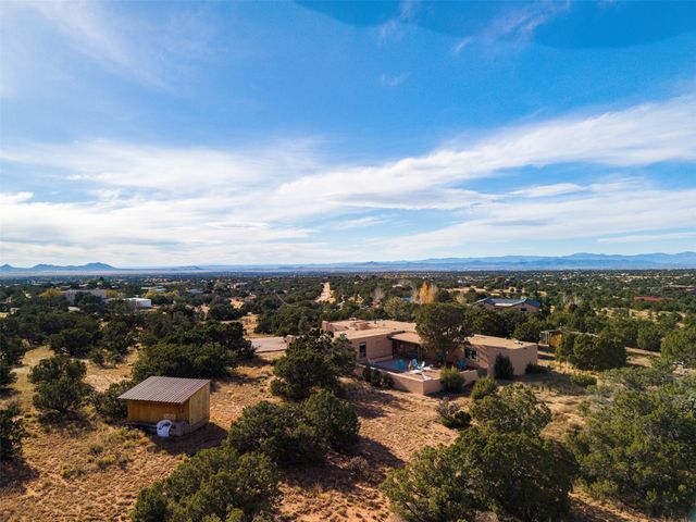 10 Camino Oriente, Santa Fe, NM 87508