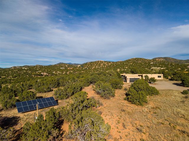 10 Camino Oriente, Santa Fe, NM 87508