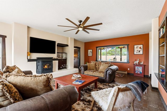 10 Camino Oriente, Santa Fe, NM 87508