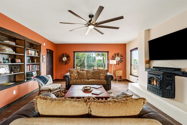 10 Camino Oriente, Santa Fe, NM 87508