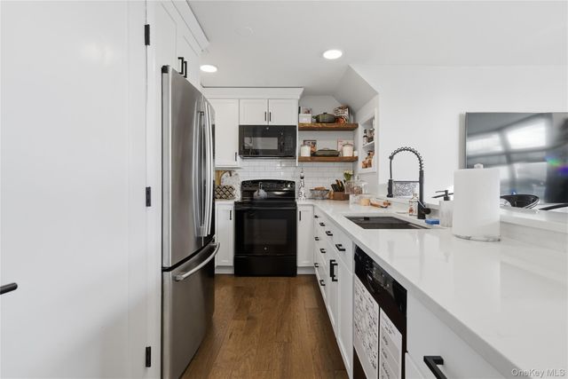 523 W Broadway A, Long Beach, NY 11561