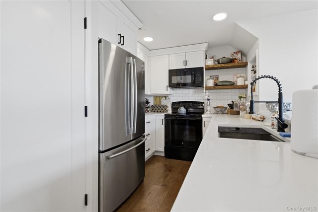 523 W Broadway A, Long Beach, NY 11561